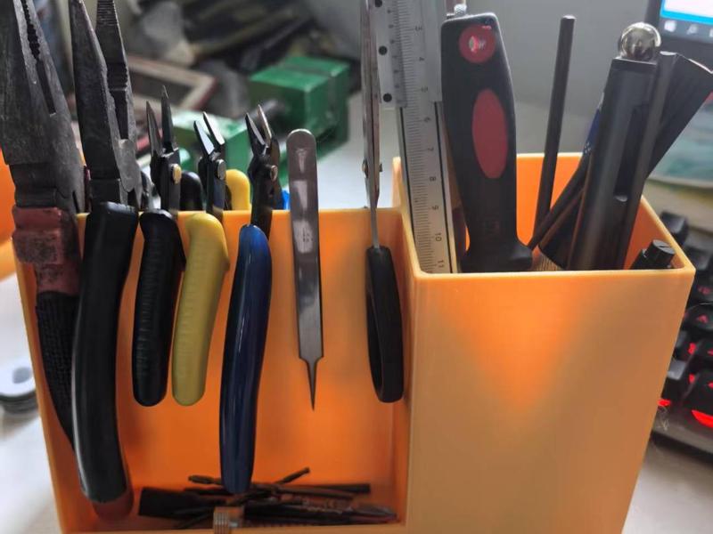 Simple Desktop Organizer