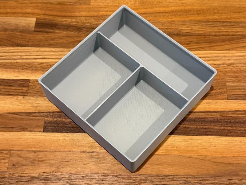 Gridfinity tray with 3 compartments - 3x3