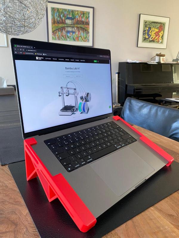 16" MacBook Pro Stand 2021