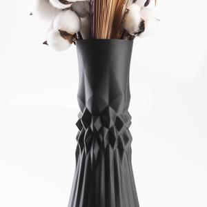 DIAMOND VASE | DIAMATRIX