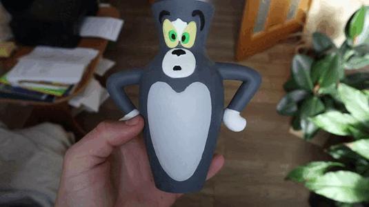 tom vase