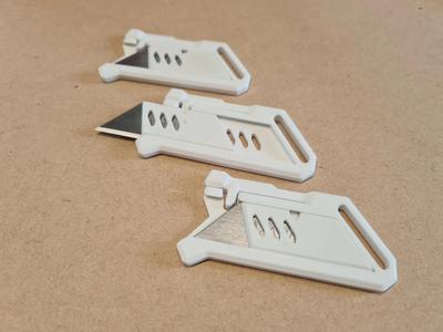 Keychain Knife - One Hand Operation with Guard