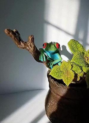 Frog pot ornament