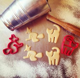 Halloween Witch and Cat Cookie Cutters