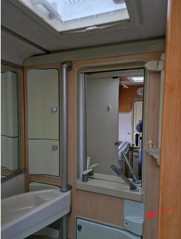 Hymer Camp 544K Motorhome - Waschbeckenauflage links (Hymer ID. 120571)   
