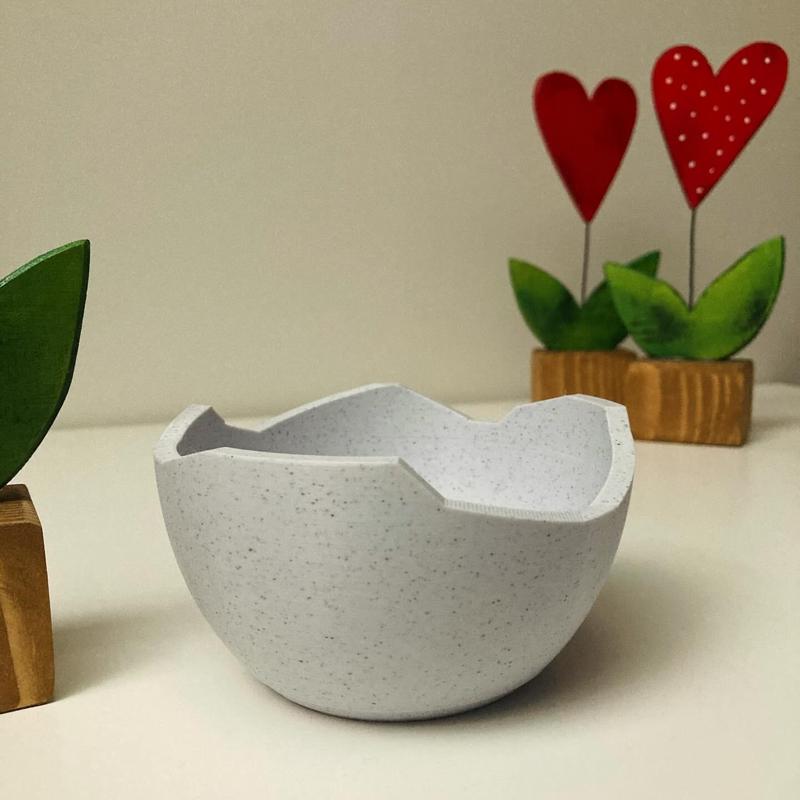 Easter eggshell bowl