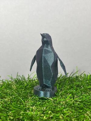 Penguin low poly   
