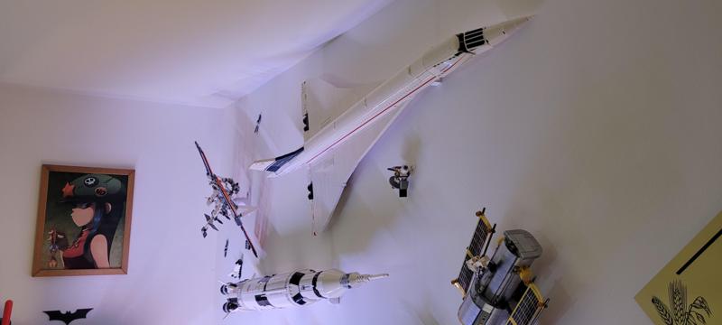 Lego Concorde 10318 wall mount