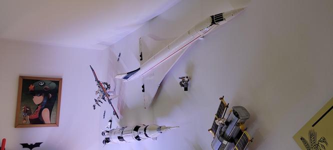 Lego Concorde 10318 wall mount
