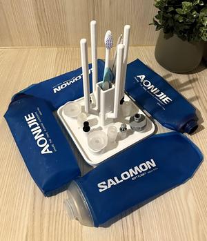 Soft flasks drainer