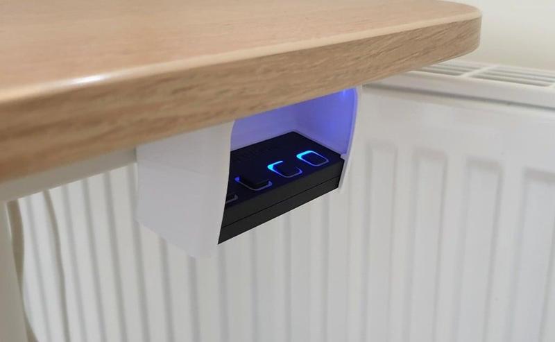 Underhand desk switch (Sabrent USB)