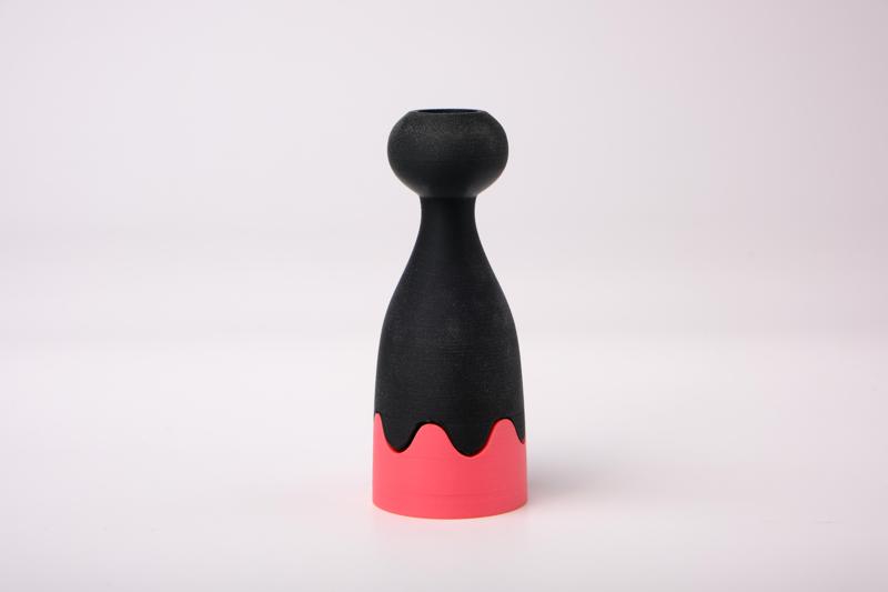 Drip Vase - Modern Art Decor with Bold Color Contrast
