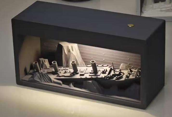 Titanic Light & Table lamp