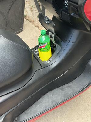 Cup Holder for Majesty 400