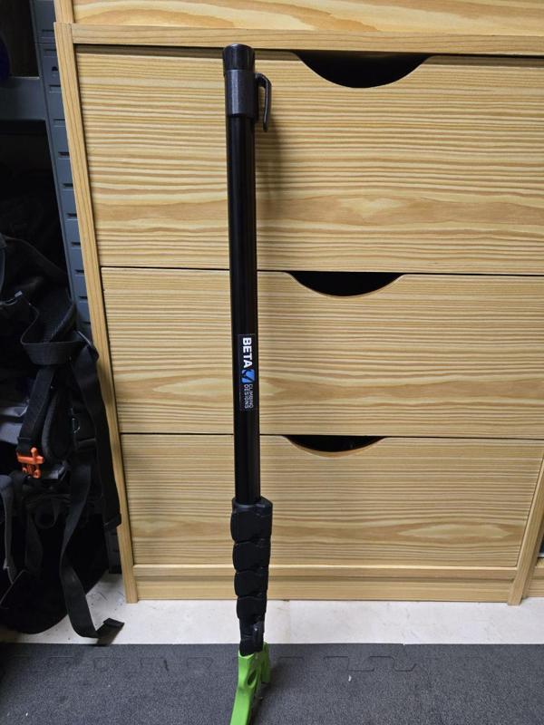 Pole climbing hook