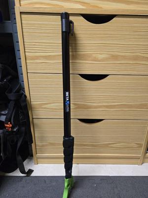 Pole climbing hook