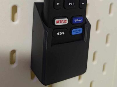 Roku remote skadis holder