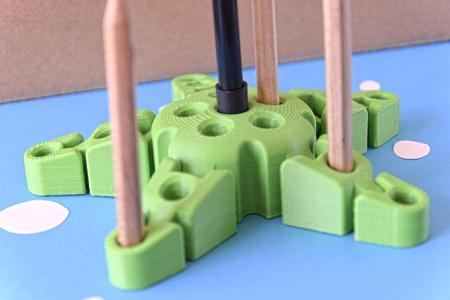 Star the pencil holder