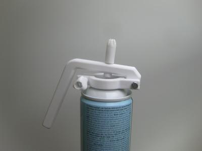 Whipped cream spray dispenser