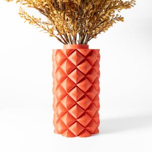 Kani Flower Vase by MODERN MACHINE
