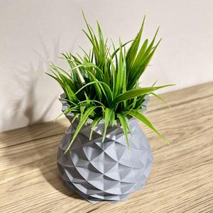 Facteted Vase