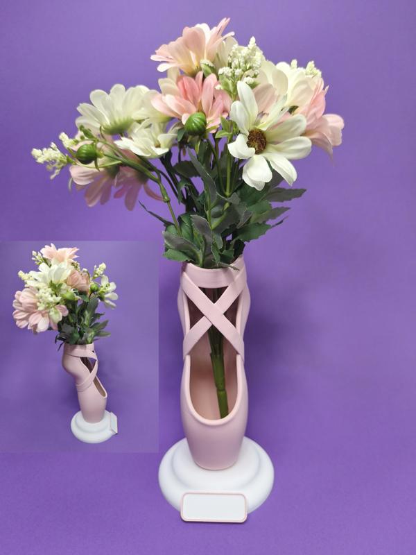 Pointe – Vase or Pen Holder