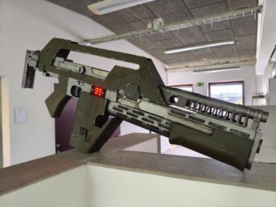 m41a pulse rifle from Aliens
