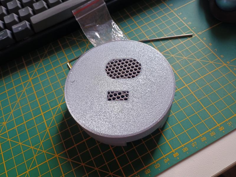 Rhasspy / Wyoming Satellite Round Case / PiZero 2W + ReSpeaker 2Mic + large speaker