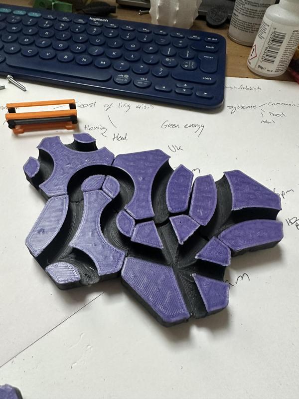 Hextraction - Strange simple tiles