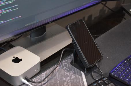 Yet another iPhone stand