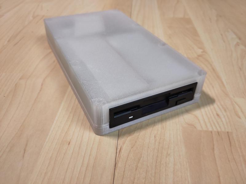 Case for Greaseweazle V4.1 and 3.5" floppy drive