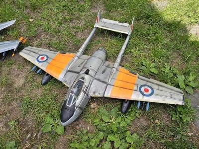 Durafly vampire mk6 correct drop/wing tanks 