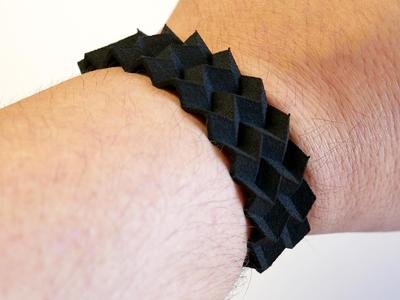 Mountain Valley Cuff (Large)