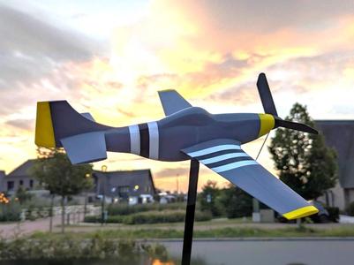 P-51 MUSTANG WIND SPINNER