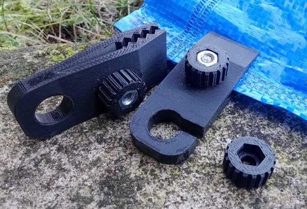 Tarp clip ; Pince pour bâche