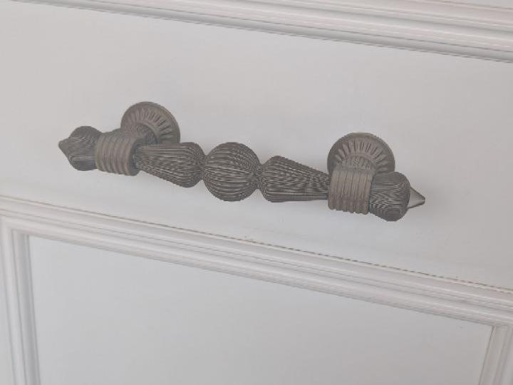 "Baroque Handle – ‘I'm in Charge Here’ Version"