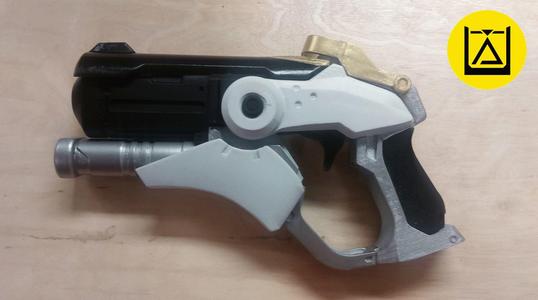 3D printable Overwatch Mercy snap assembly with moving parts
