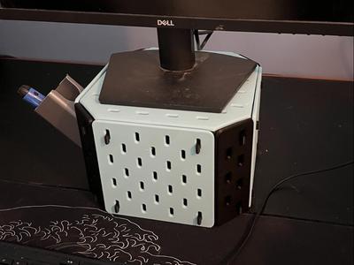 Angled Skadis compatible monitor riser