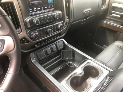 GMC Sierra/Chevrolet Silverado iPhone Mount (2014 to 2018 with center console)