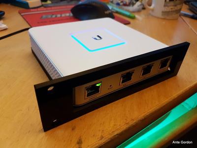 Ubiquiti Unifi USG Rack mount 19"