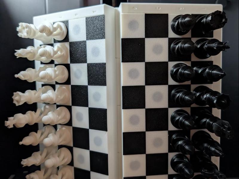 Magnetic Folding Chess board