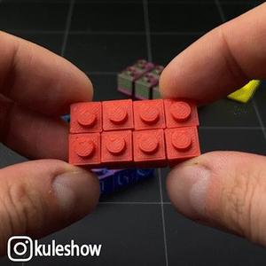 Flexy Brick keychain 🧱
