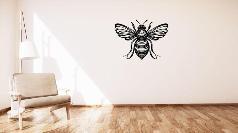 Bumble-bee wall decoration