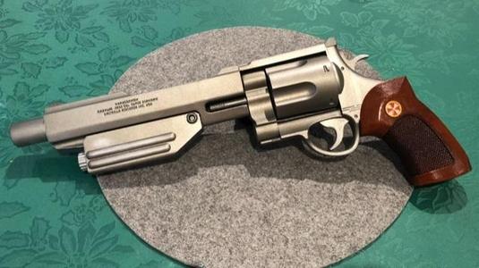 RE4 Handcannon by Sonndersmith