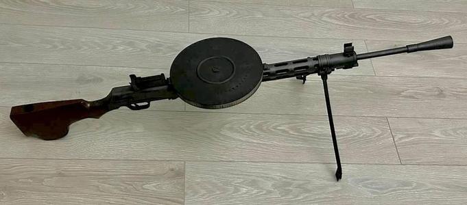 DP 28 machine gun replica 