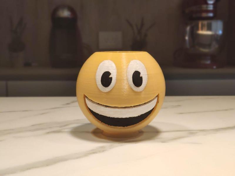 EMOJI HAPPY