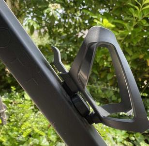 AirTag holder for bicycle bottle cages