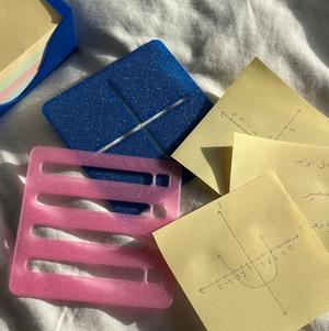 Sticky notes holder with (points and XY coorddents) cards