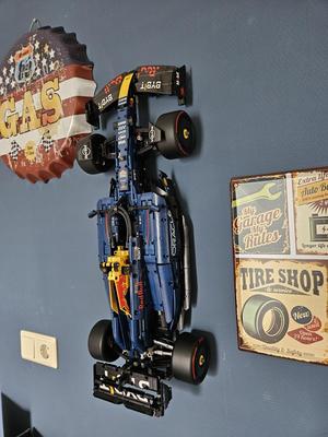 Lego F1 RedBull wallmount