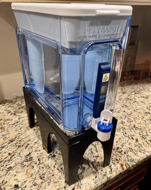 ZeroWater 32 Cup Water Filter Stand